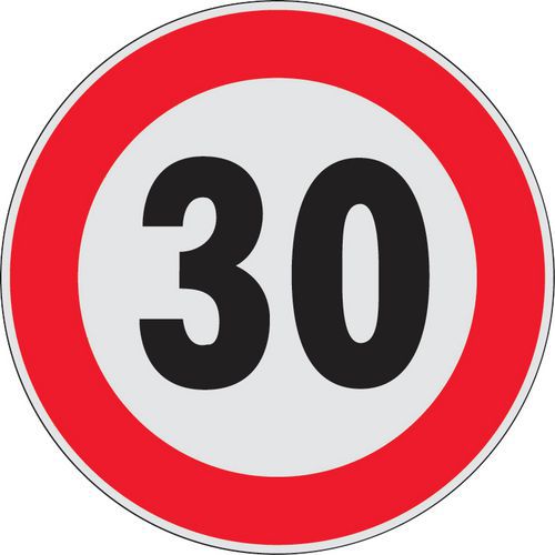 Corso Europa, rimossi i cartelli del limite di velocità a 30 all’ora
